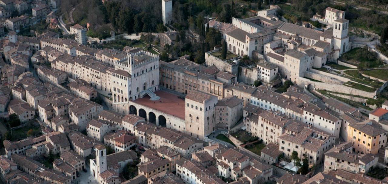 Appartamento Centro Storico Gubbio Exterior photo